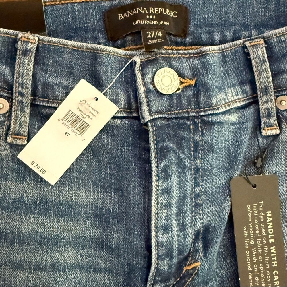 Banana Republic Girlfriend Relaxed Fit Blue Jeans - Picture 5 of 10